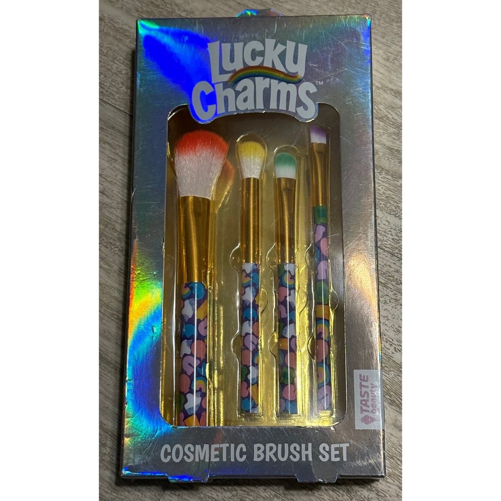 Lucky charms, NIB‎ makeup brushes